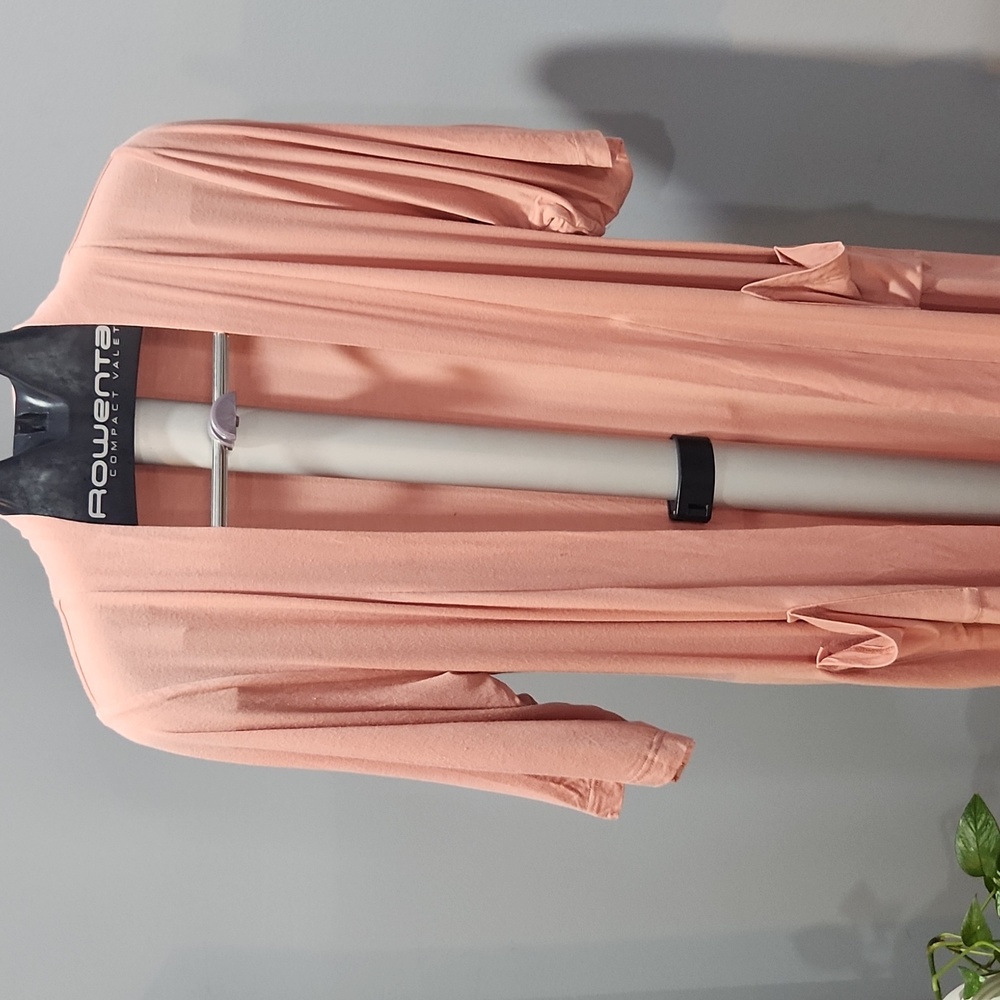 Rosette Robe - Picture 2 of 4